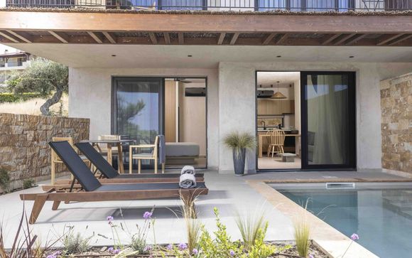 Pnoes Luxury Suites 4*