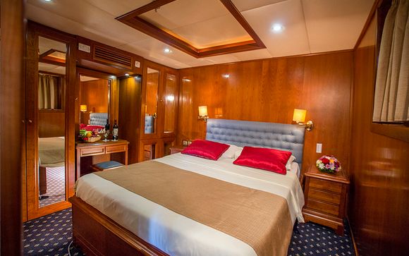 7-night sailing tour in the Cyclades
