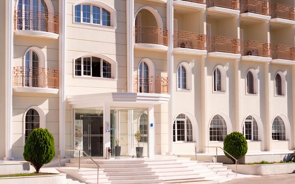 Avalon Palace Hotel 4*