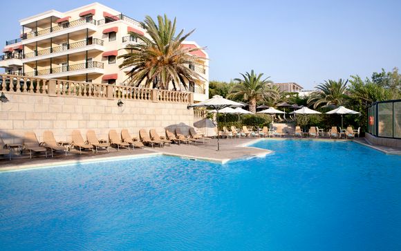 Outstanding Hotel offering Idyllic Sea Views
