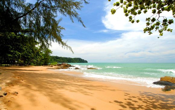 Spectacular Sun-Soaked Beaches & Optional City Stay