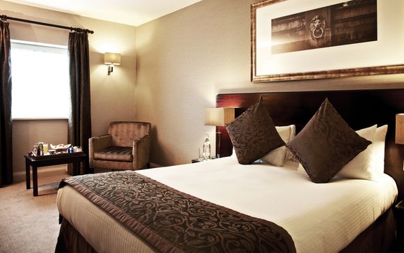 Copthorne Hotel at Chelsea Football Club 4* & Thames River Cruise