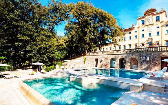 Striking Renaissance Villa in Beautiful Country