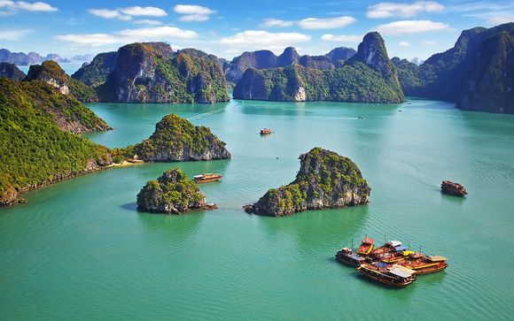 Private Tour of Vietnam Highlights & Beach Break