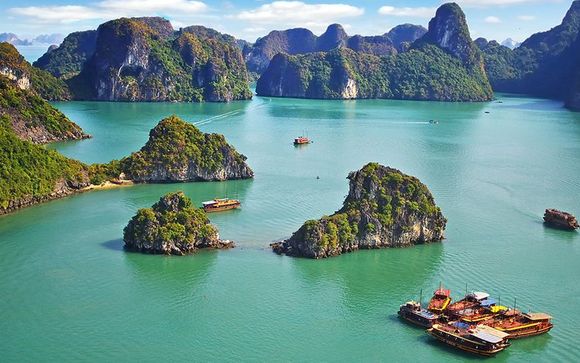 Mosaic of Vietnam Tour with Optional Mui Ne Extensions