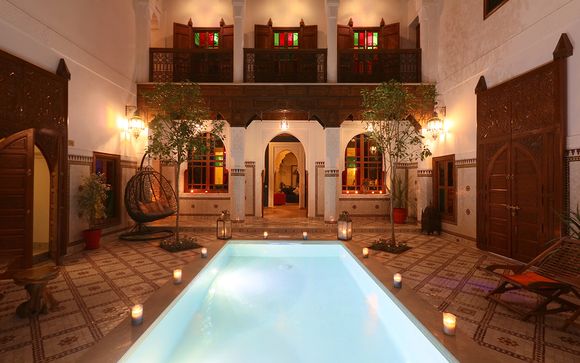 Traditional Moroccan Escape with Rooftop Medina Views