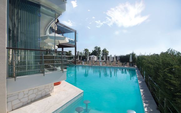 Cosmopolitan Hotel & Spa 4*
