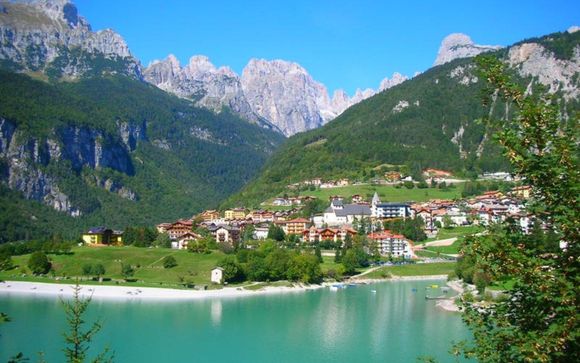 Comfort e relax con vista panoramica su lago e Dolomiti