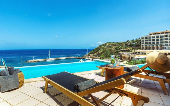 Relax in lussuoso hotel tra sole e Mar Egeo